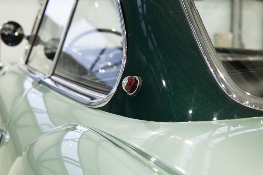 Детали экстерьера Chrysler Special 1953 года  (фото 50 из 66)